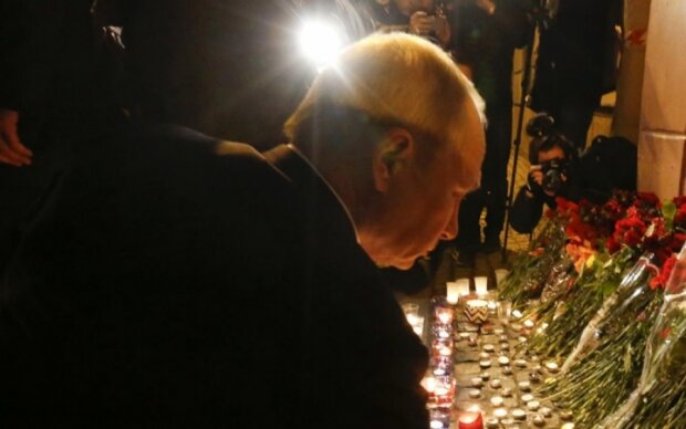 Путин почтил память жертв питерского теракта, - видео