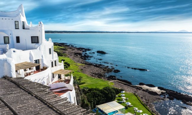 Українцям подарували ще один "екзотичний" безвіз: це справжній рай на Землі