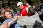 Кидав людей на десятки тисяч: у мережу злили фото безбожного київського шахрая