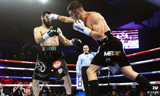 Россиянин Бетербиев прокомментировал победу над Гвоздиком: "Проиграл, но в следующий раз..."