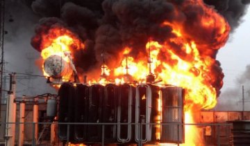 Севастополь освещается горящей трансформаторной подстанцией