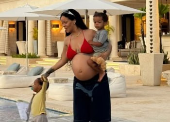 Rihanna, фото из соцсетей певицы