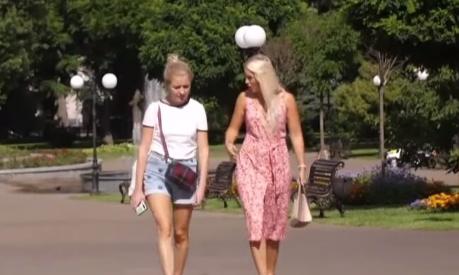 Украинцы на улице, скриншот: Youtube