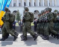 Парад Незалежності проведуть без техніки з фронту