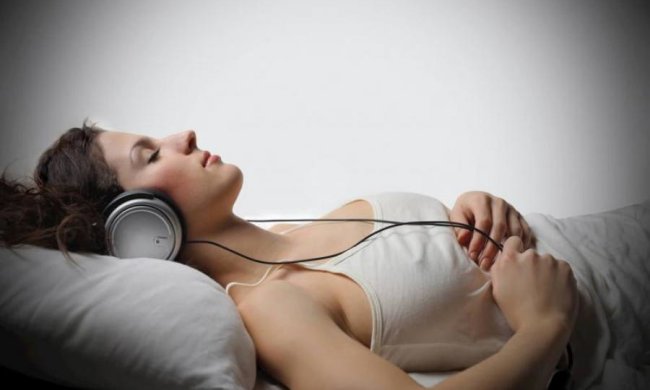 На полную громкость: как музыка влияет на слух