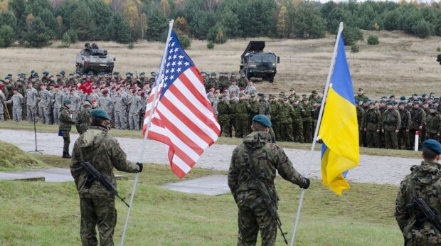военная помощь США Украине
