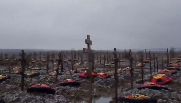 Могили заритих росіян. Фото: Youtube