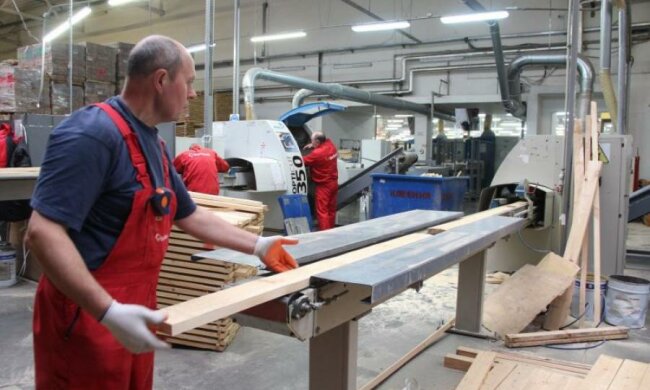 Українці зізналися, як реальна зарплата відрізняється від мінімальної