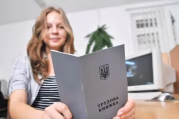 Работодатели соревнуются за подростков: сколько платят