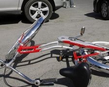 Пенсионер-велосипедист погиб под колесами машины на Запорожье