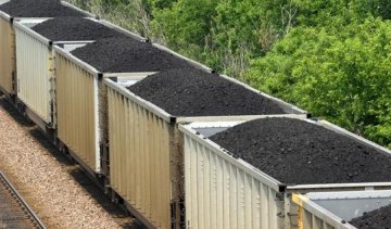 "Заєць" намагався проїхати пів-Росії, зарившись у вугілля