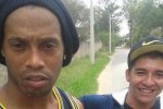 Радісне селфі з сумним кумиром: фанат сфотографувався з Роналдіньо