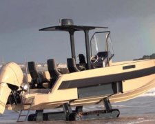 Лодку скрестили с танком, и вот что из этого получилось: фото