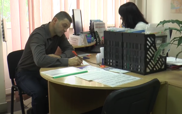 Матеріальна підтримка безробітних українців: скільки грошей дадуть влітку