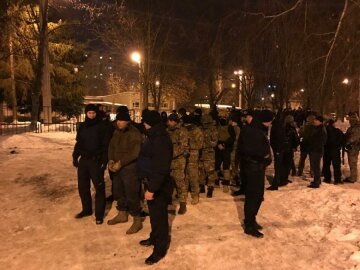 Блокадники влаштували стрілянину в Харкові