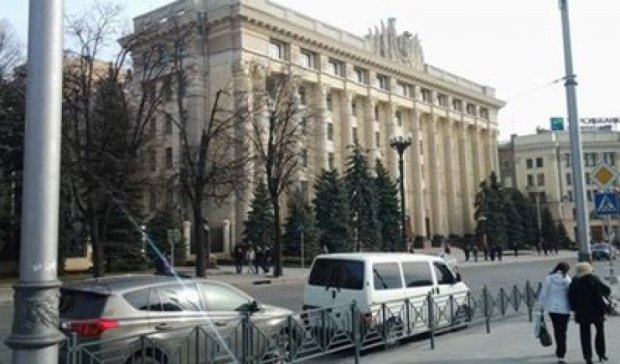 Правоохоронці шукають вибухівку в Харківській ОДА