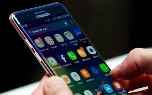 Samsung оштрафовали почти на полмиллиарда за воровство