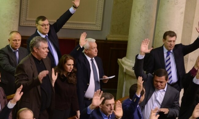 Генпрокуратура завершила слідство у справі про «диктаторські закони»