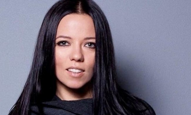 Жена Потапа похвасталась аппетитным телом в татуировках