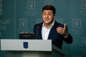 Сховався від народу: Зеленський проведе секретне зібрання, тільки для обраних