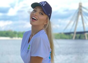 Оля Полякова, instagram.com/polyakovamusic/