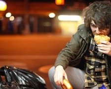 Россияне начали есть с помоек