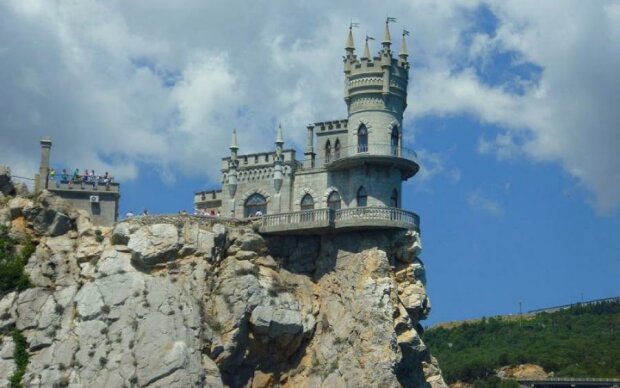 В сети показали "реконструкцию" знаменитой достопримечательности Крыма