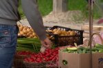 Овочі на ринку. Фото: скрін youtube