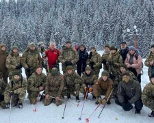 Тернопольские курсанты вылезли на Говерлу ради Небесной Сотни: мы помним