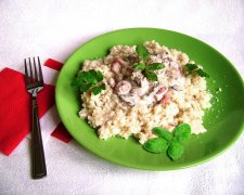 Рецепт на любой случай: ризотто с куриной грудкой и нежным сыром