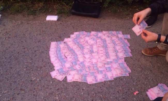 Заступнику начальника Бориспільської колонії «світить» 10 років за хабар 