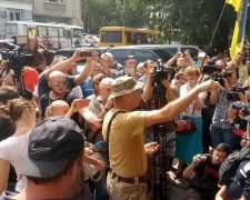 Просто животные: звезды разозлили одесситов в день траура