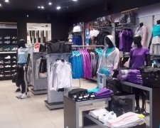 Хворі ностальгією: Adidas розлютив соцмережі совковим одягом