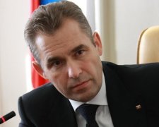 Російський політик знущається над вижившими дітьми