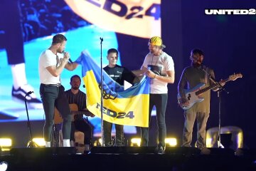 Imagine Dragon's довели фанів до сліз, вивівши на сцену хлопчика з України: знімався в їх кліпі