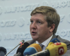 Шнайдер показав українцям кількість нулів в зарплаті Коболєва: "За ці гроші можна прогодувати армію"