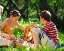 Укусил клещ: как удалить и не подцепить смертельную болезн