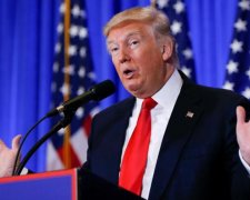 Падіння Трампа: президент США дав власне пояснення