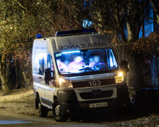 "Кричал всю ночь": в Днепре жители многоэтажки обнаружили под окнами труп соседа