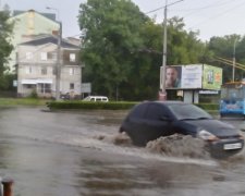 Вулиці Тернополя затопило після дощу (фото)