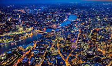 Фантастические ночные пейзажи открылись с высоты птичьего полета (фото)