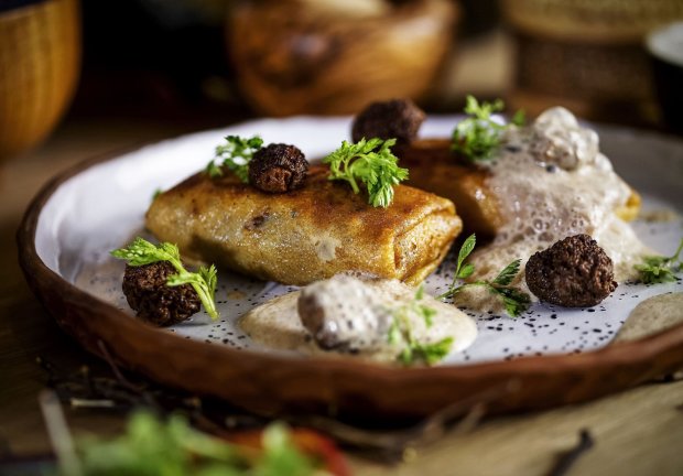масляна 2019: готуємо гречані млинці з бараниною і зеленню