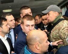 Головне за день 1 листопада: "коридор ганьби" Зеленського, кримінальна справа на Кличка та секретні конверти "слуг народу"