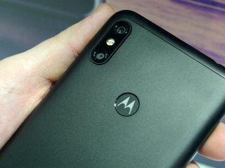 Motorola One Vision (P40)