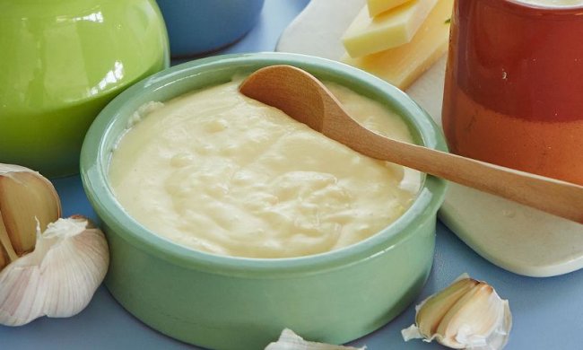 Класичний соус бешамель з мускатним горіхом за 15 хвилин