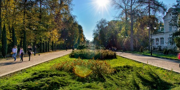 Парк у Франківську, фото: Місто Івано-Франківськ