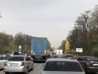 Затори на в'їзді до Києва, скріншот: YouTube