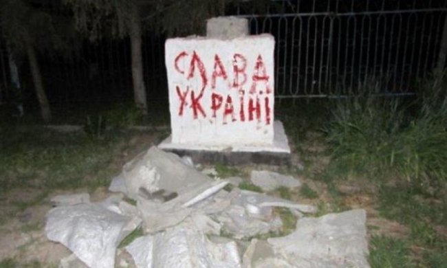 У Луганській області за ніч знесли два пам'ятники Леніну
