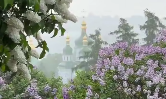 Церква, бузок, кадр з відео