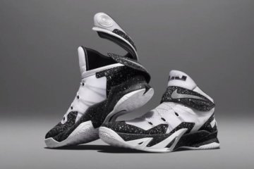 В "Nike" представили кроссовки для инвалидов (видео)